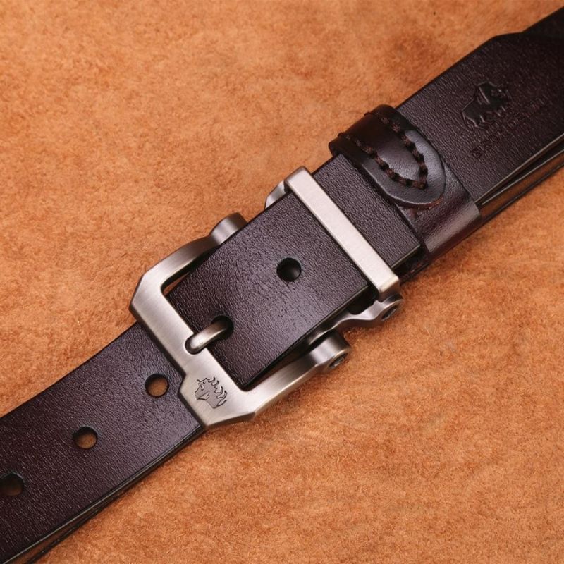 Cinto Bison Denim marrom aberto com destaque para fivela e regulagem